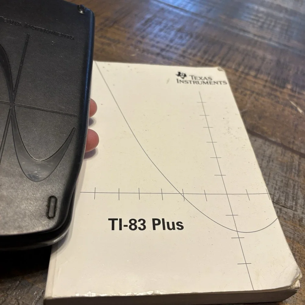 Texas Instruments TI-83 Plus Graphing Calculator w/ Cover & Manual Works Great!